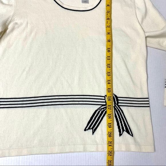 Liz Claiborne Long Sleeve Scoop Neck Bow Sweater - Picture 3 of 7